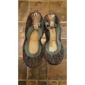 Yosi Samra foldable flats